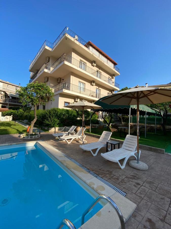 Central Hotel Parga Esterno foto