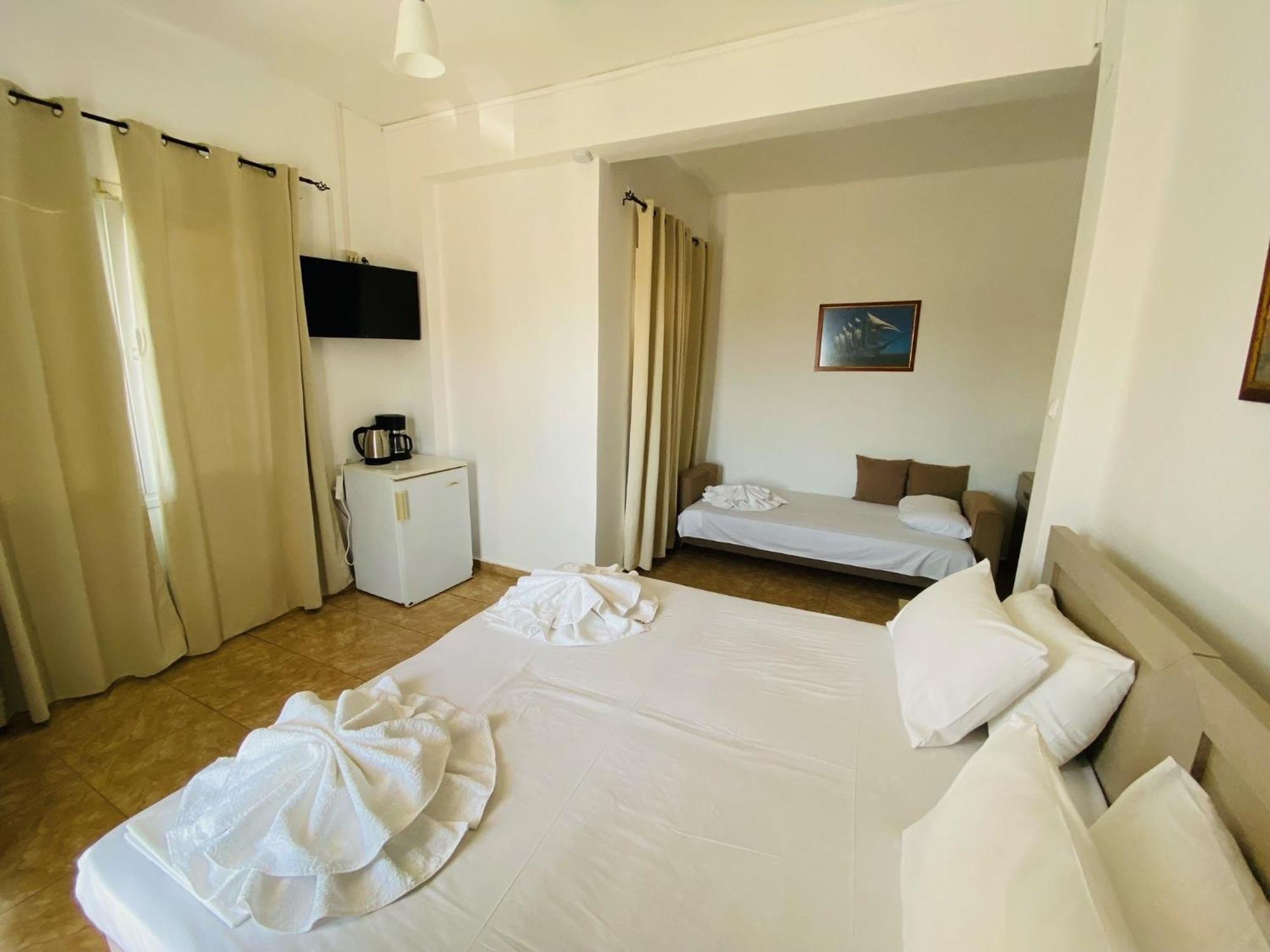 Central Hotel Parga Esterno foto