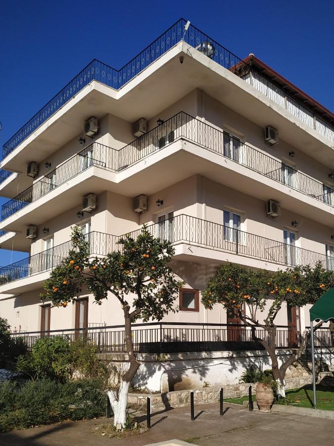 Central Hotel Parga Esterno foto