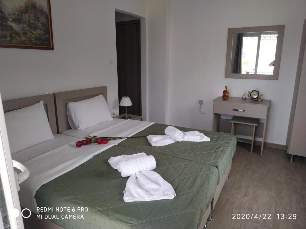 Central Hotel Parga Esterno foto