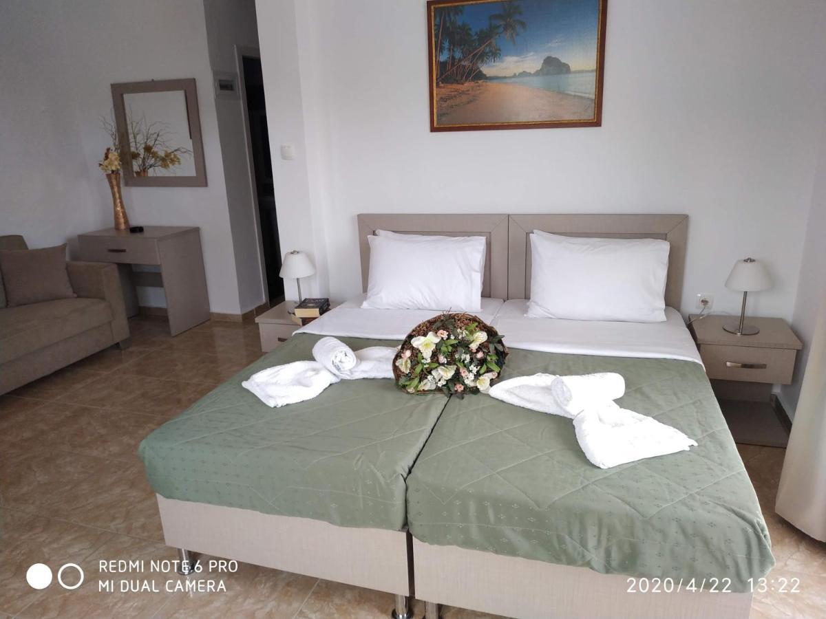 Central Hotel Parga Esterno foto