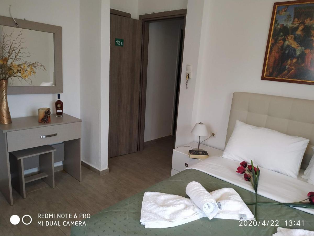 Central Hotel Parga Esterno foto